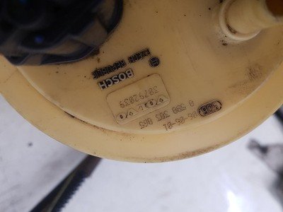 2000 - 2007 Volvo XC70  Estate Fuel Pump 30792039