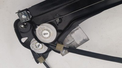 2007 - 2013 Volvo C70  Convertible WINDOW REGULATOR/MECH ELECTRIC  (FRONT PASSENGER SIDE) 30633660