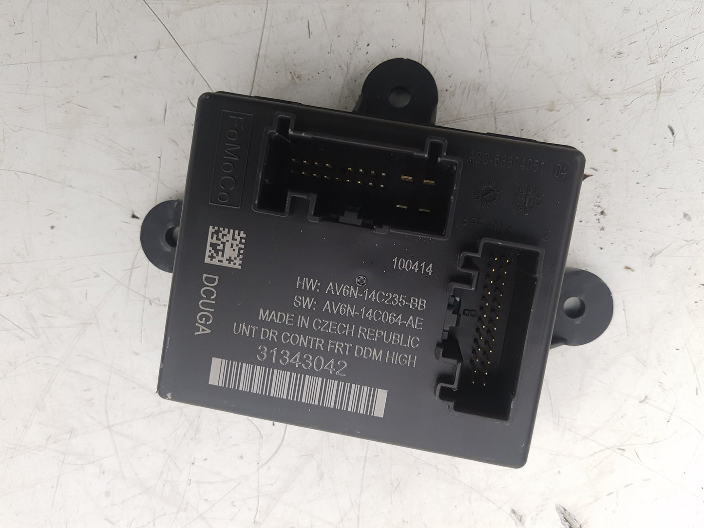 2012 - 2015 Volvo V40  Hatchback Door Control Module 31343042
