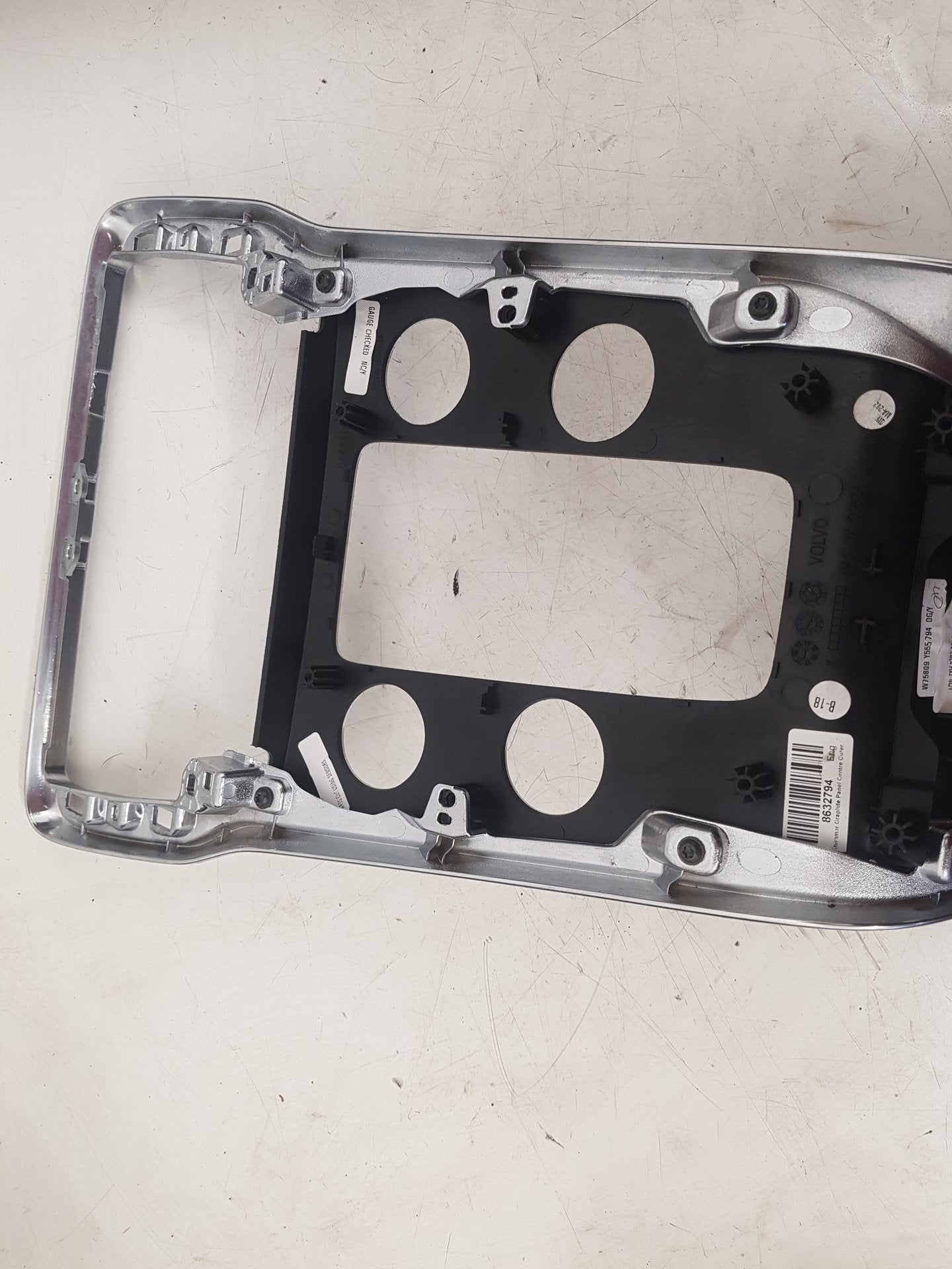 2015 - 2019 Volvo V40 Cross Country  Hatchback Centre Console 31448031