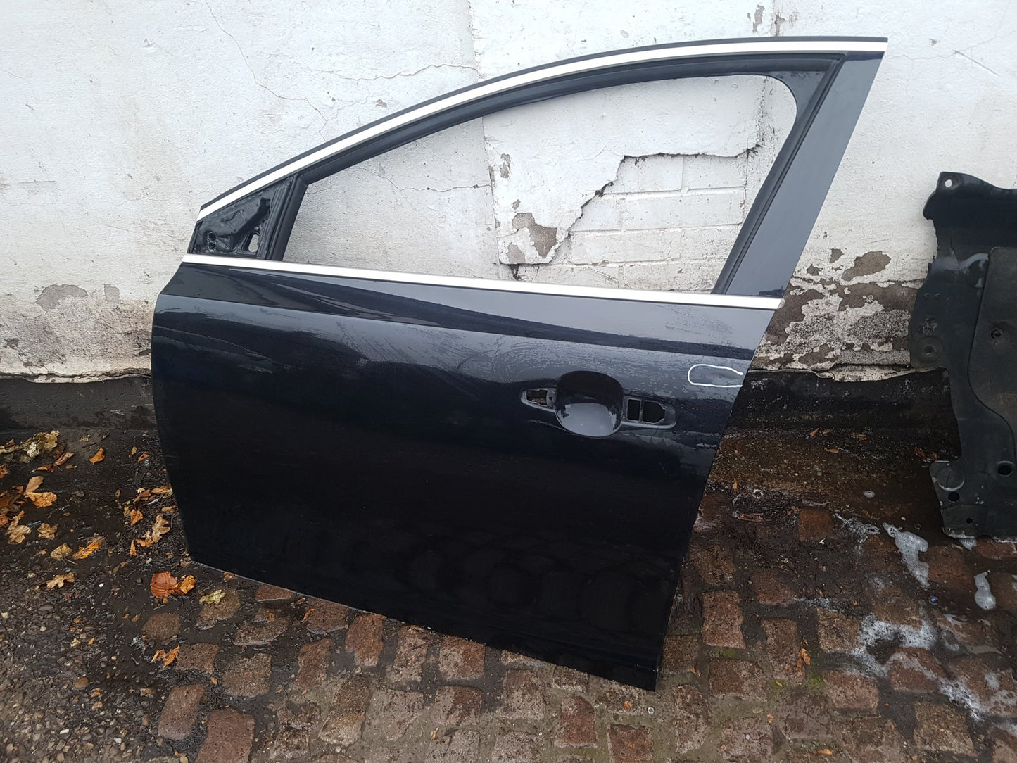 2012 - 2015 Volvo V40  Hatchback DOOR - BARE (FRONT PASSENGER SIDE) 32321018