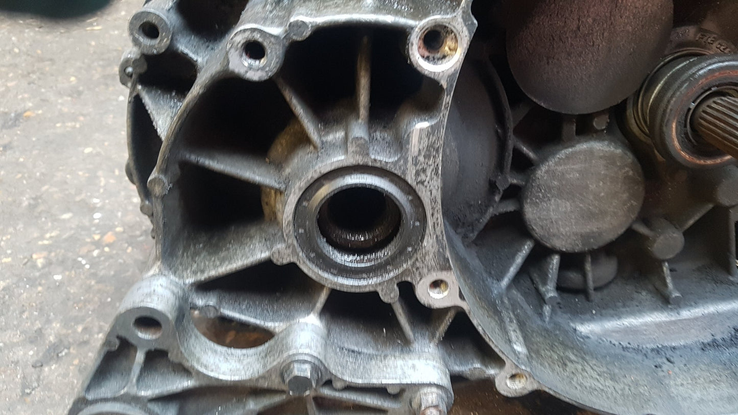 2012 - 2015 Volvo V40  Hatchback Manual Gearbox B66R 7002 AB