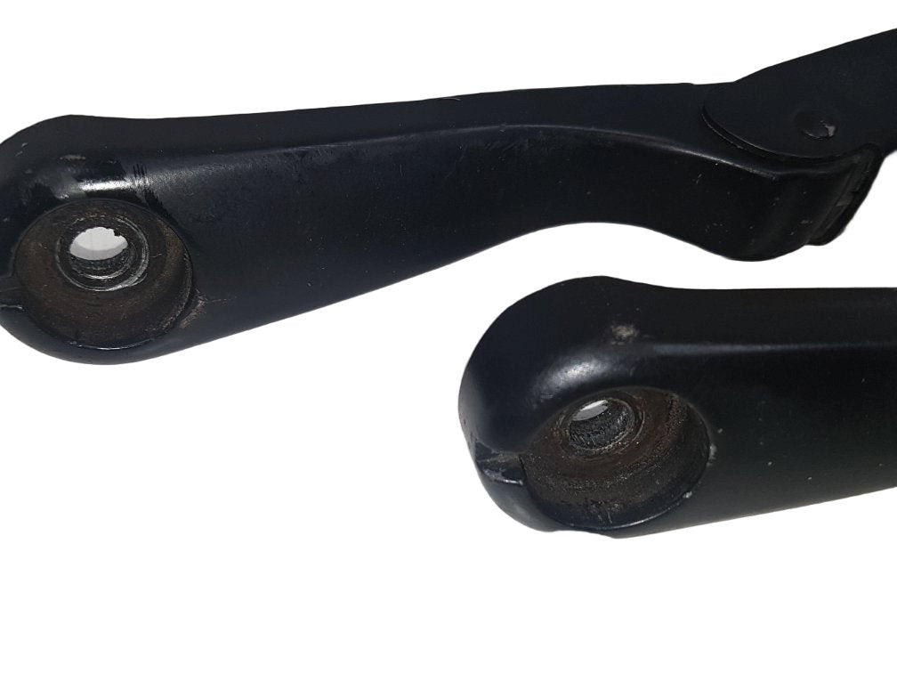 2005 - 2011 Saab 9-3 YS3F Saloon WIPER ARMS (PAIR) 12778769