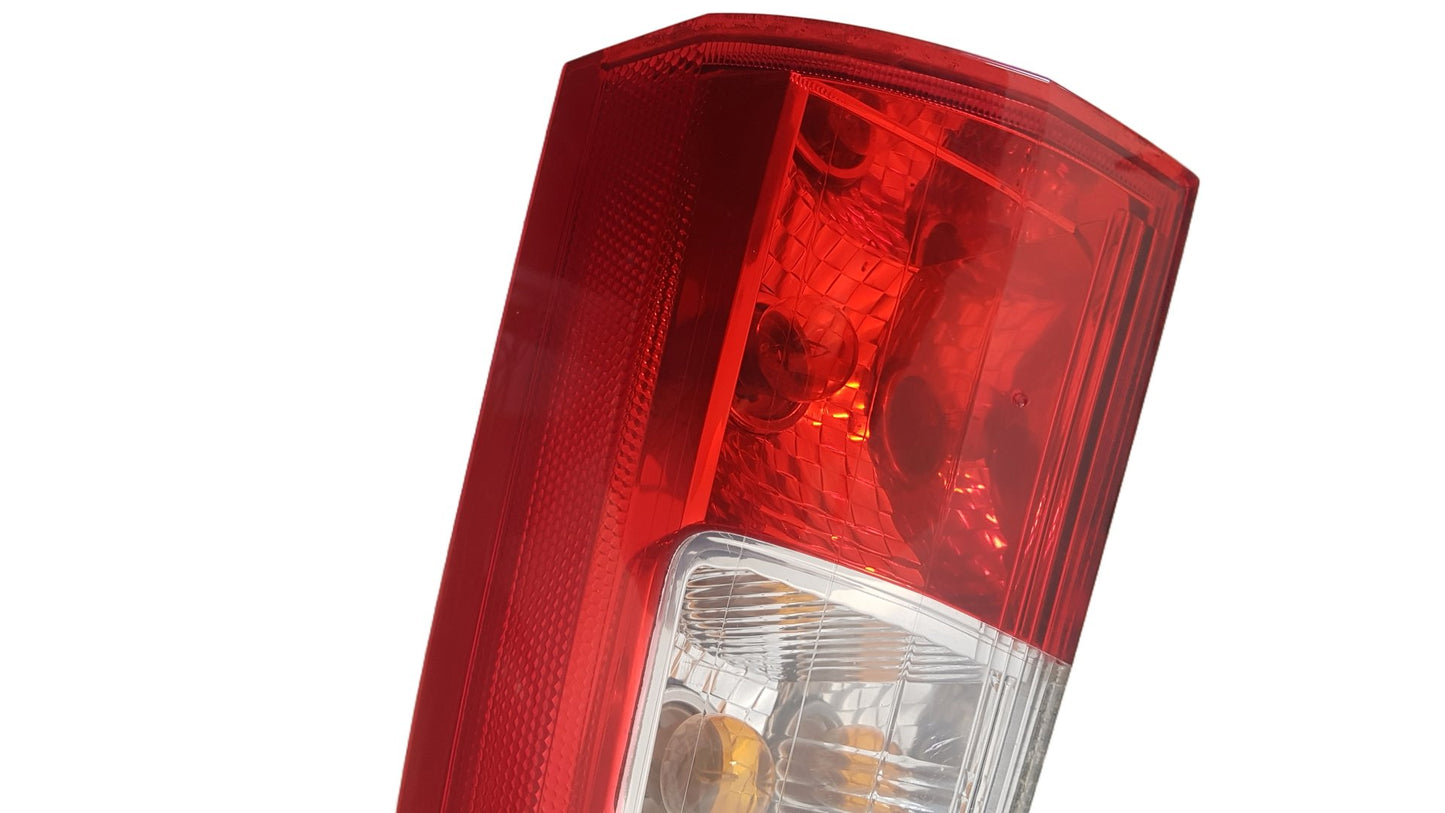2003 - 2007 Volvo XC70 II 295 Estate Right Taillight 160986