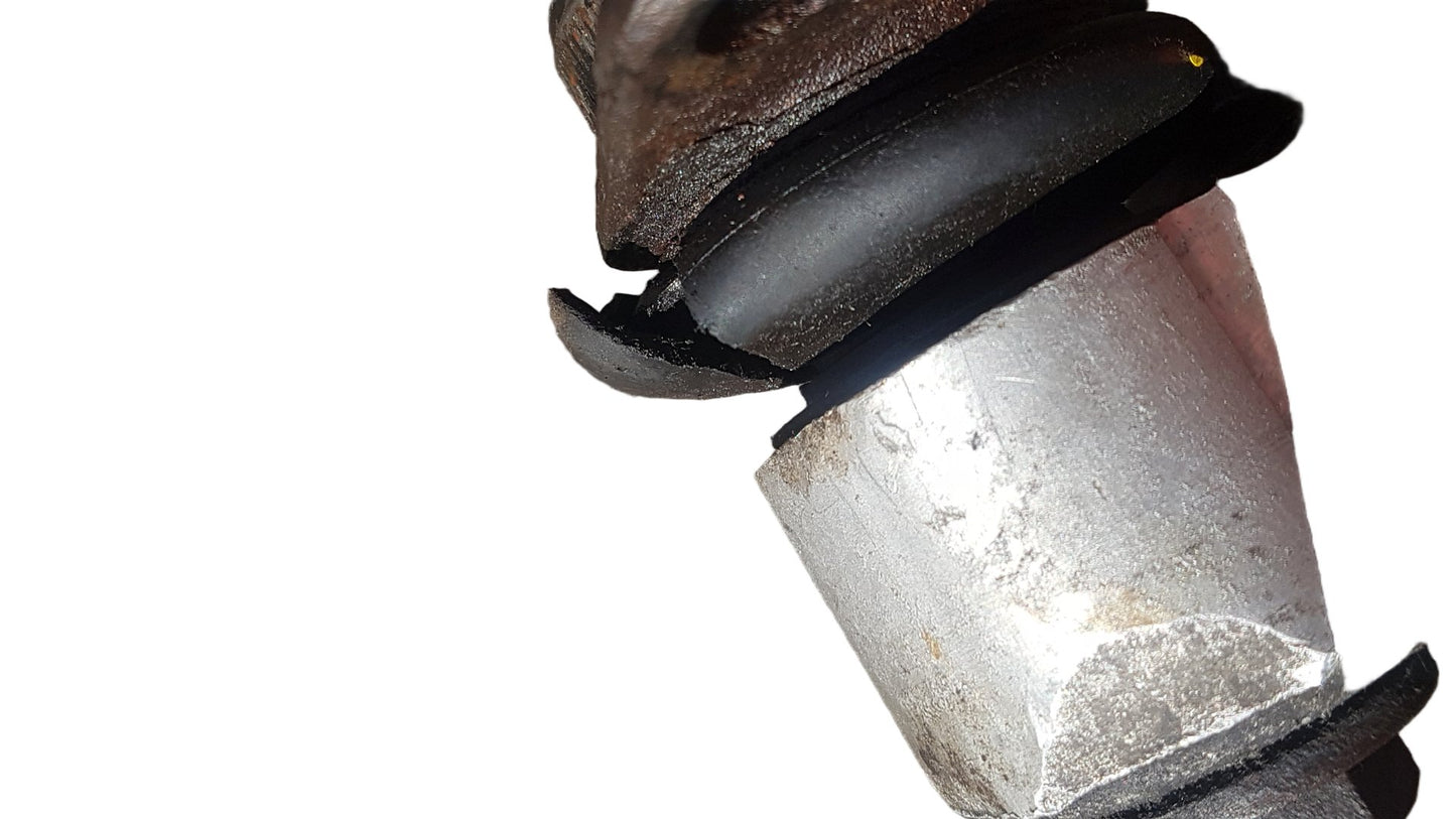 2000 - 2007 Volvo XC70  Estate Left Front Lower Control Arm