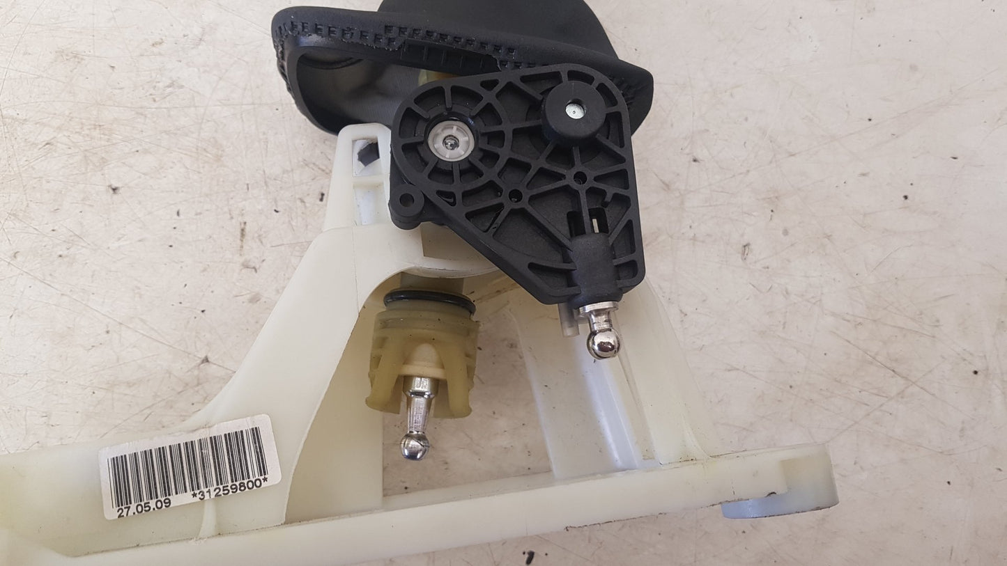 2008 - 2012 Volvo V50 545 Estate Gear Lever 31259800