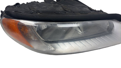 2008 - 2015 Volvo V70  Estate Right Headlight 31353336