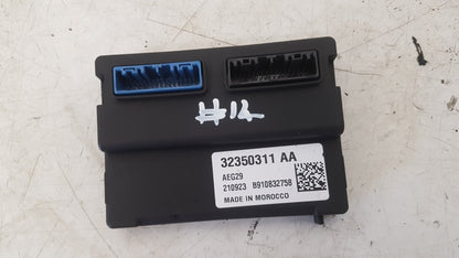 2017 - 2025 Volvo XC40 536 SUV Climate Controller 31674803