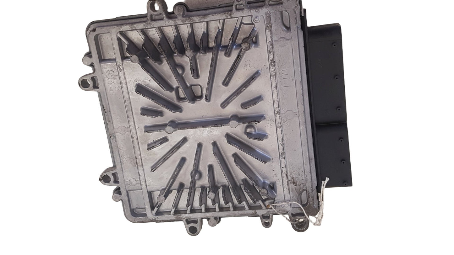 2000 - 2007 Volvo XC70  Estate Engine ECU 30729826A