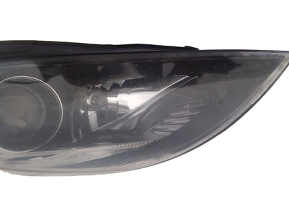 2013 - 2019 Volvo V40 III 525 Hatchback Passenger Headlight (Xenon)