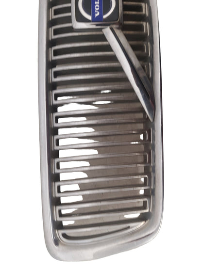 2000 - 2007 Volvo V70 II 285 Estate LOWER GRILLE - CENTRE 8659875
