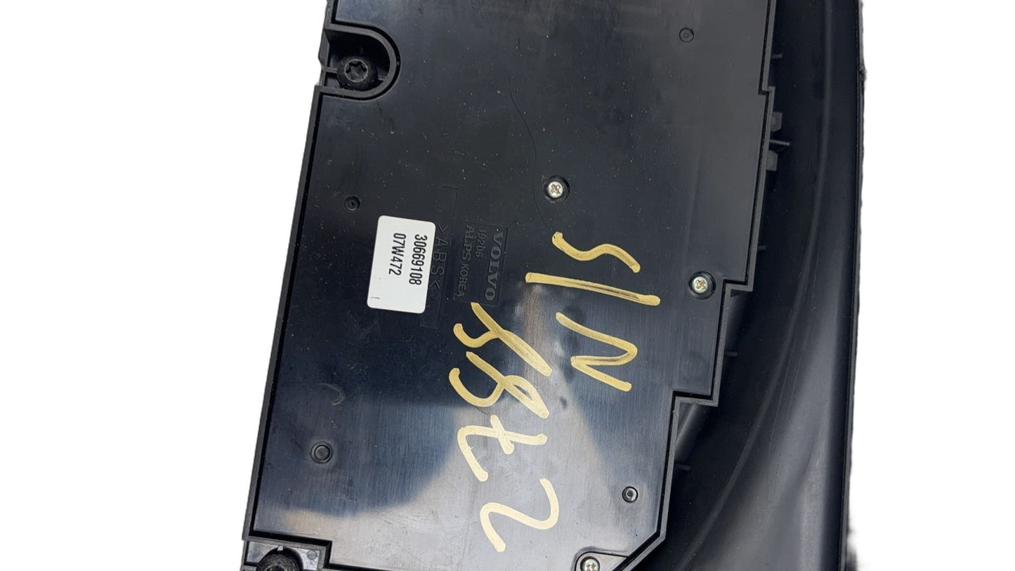 2008 - 2011 Volvo V70  Estate Seat Switch 30669108