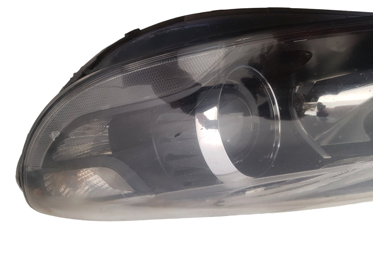 2013 - 2019 Volvo V40 III 525 Hatchback Passenger Headlight (Xenon)