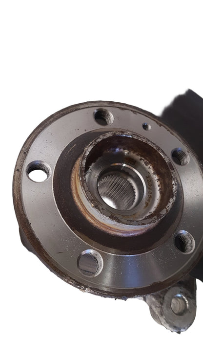 2017 - 2025 Volvo XC40 536 SUV Left Front Hub Assembly 32221856