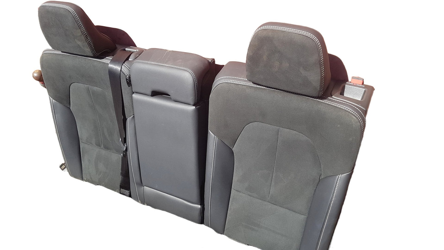 2017 - 2025 Volvo XC40 536 SUV Interior