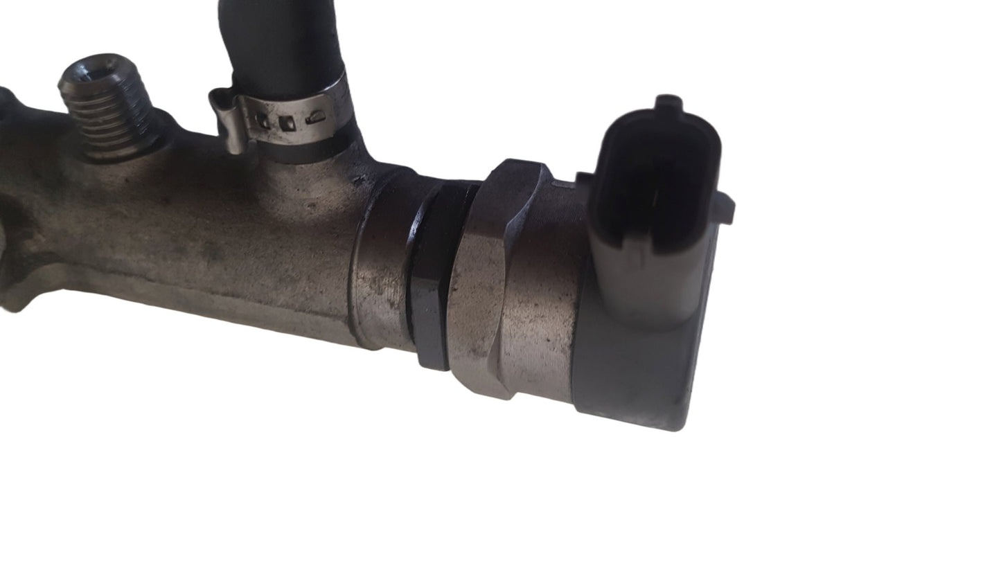 2007 Volvo XC90  Estate Injection Rail 30777554