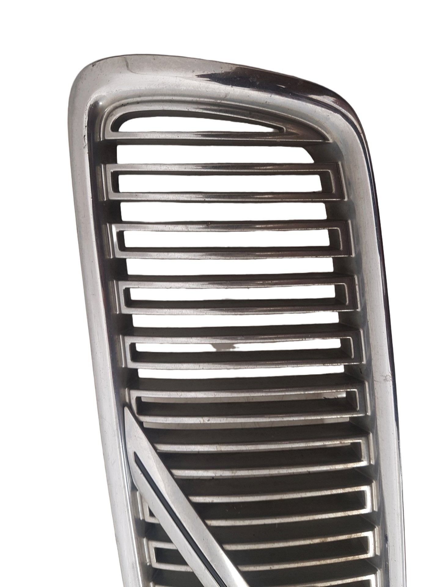 2000 - 2007 Volvo V70 II 285 Estate LOWER GRILLE - CENTRE 8659875