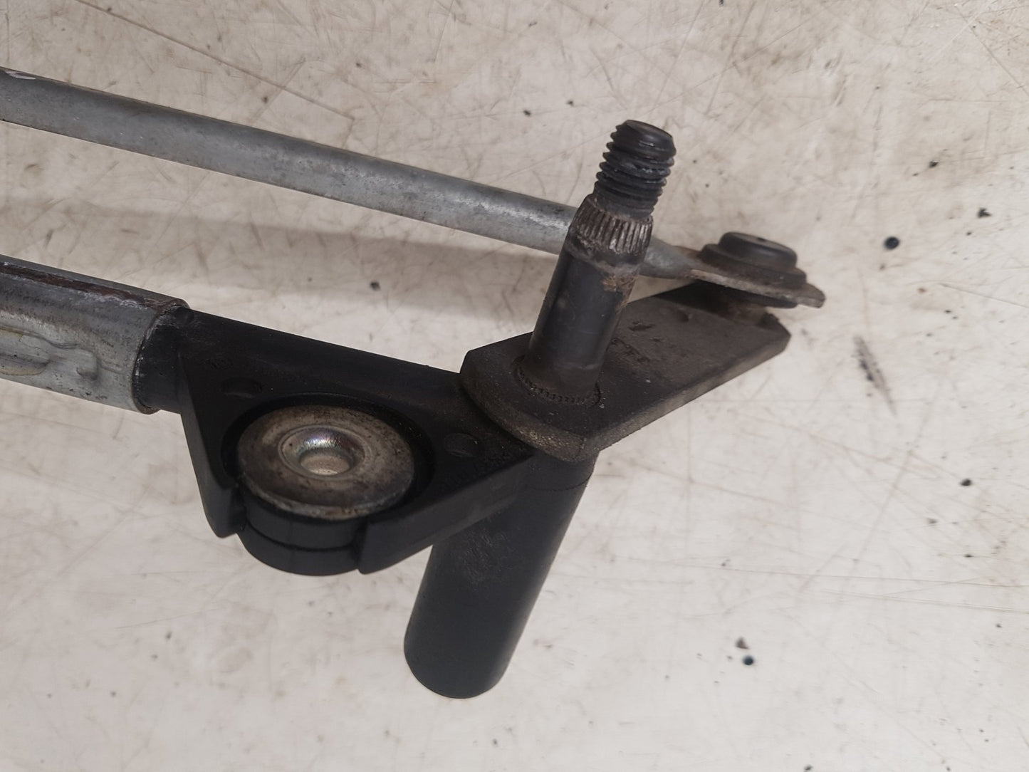 2017 - 2026 Volvo V60 II 225 Estate WIPER LINKAGE AND MOTOR 30747590