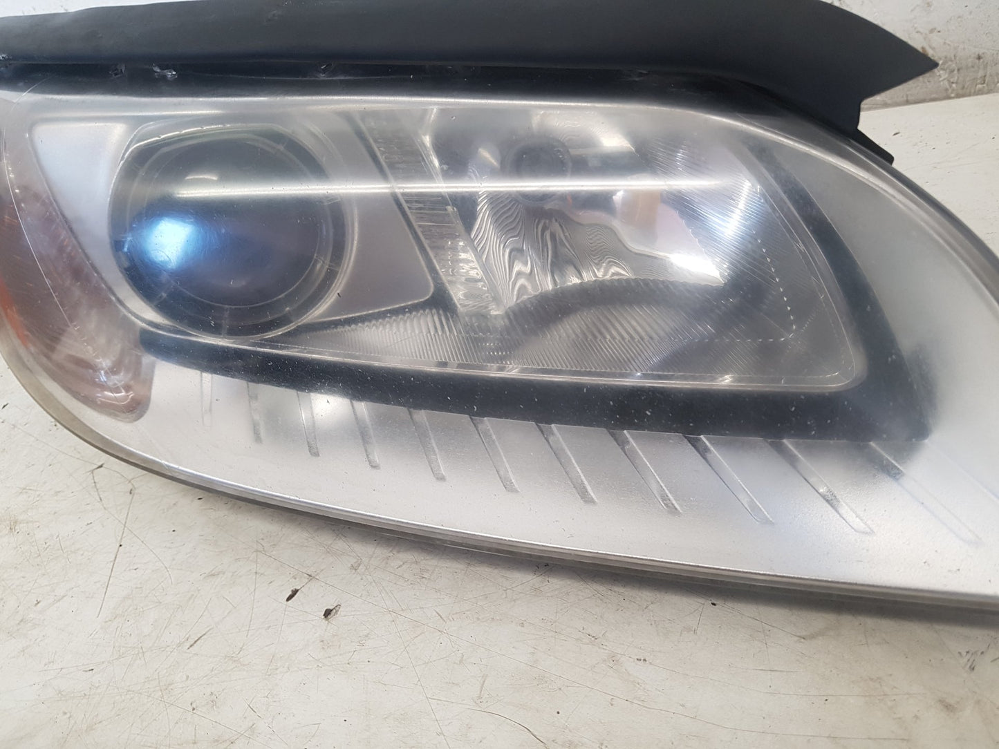 2008 - 2014 Volvo XC70  Estate Right Headlight 31214350