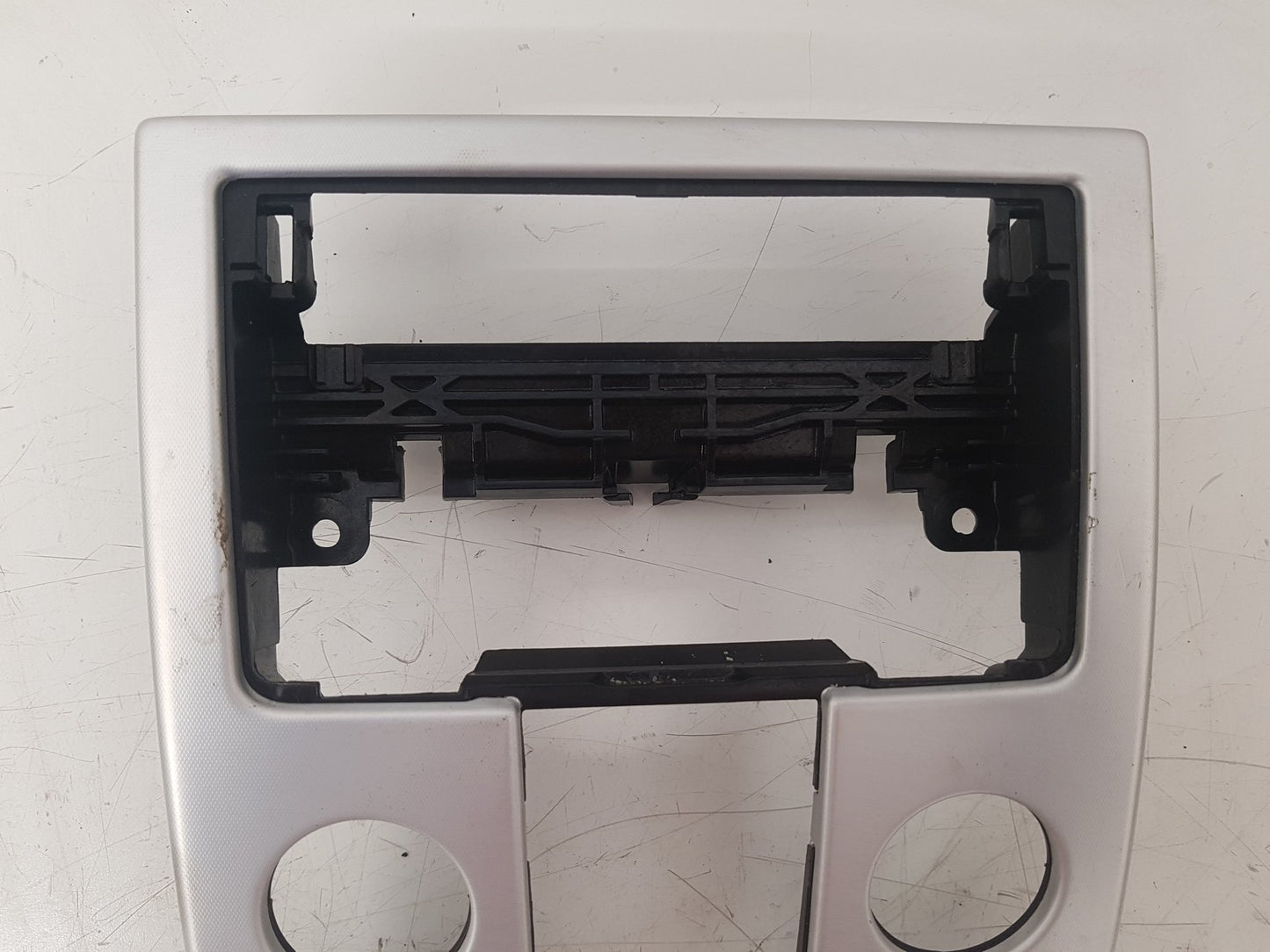 2010 - 2012 Volvo S40  Saloon CENTRE CONSOLE TRIM SURROUND 30672565