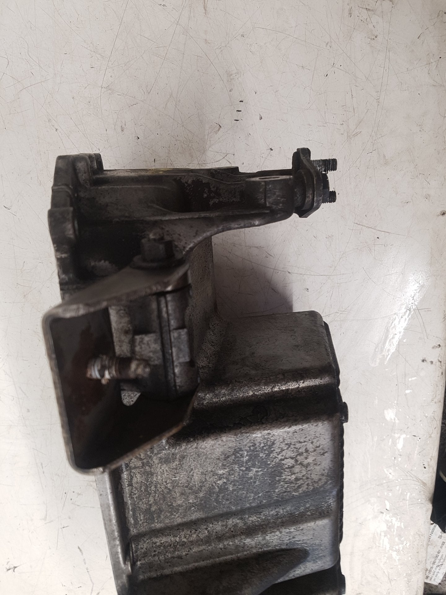 2008 - 2012 Saab 9-3  Convertible Oil Pan/Sump 90400247
