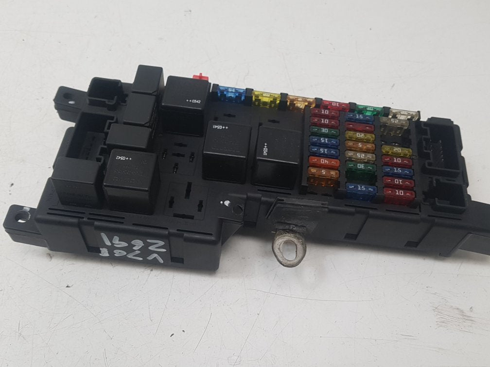 2003 - 2007 Volvo V70  Estate Engine Fuse Box 8645364