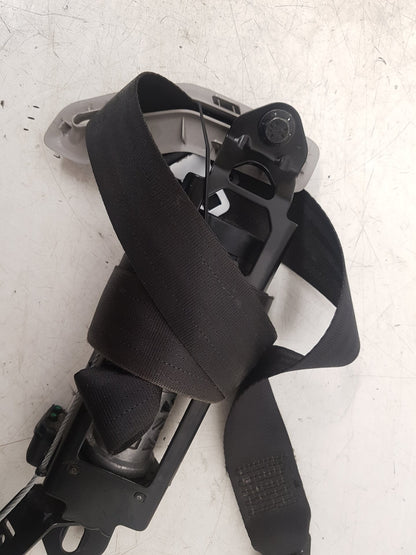 2007 Volvo V70  Estate Right Front Seat Belt