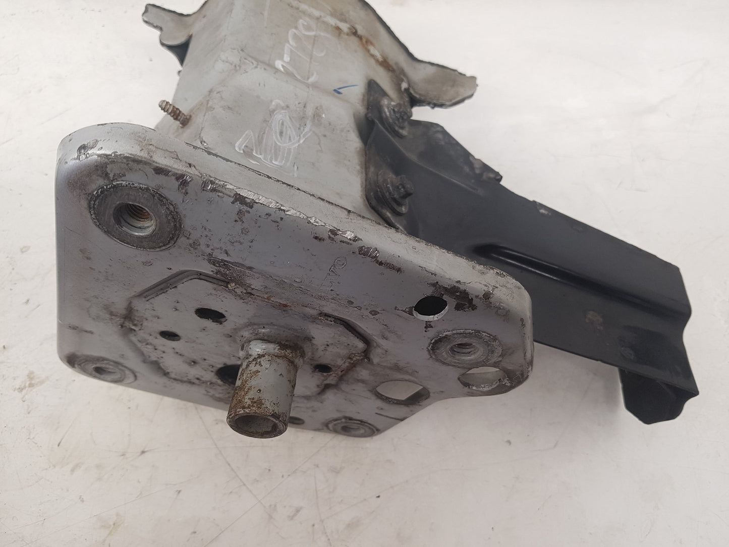 2008 - 2013 Volvo XC60 I 156 Estate DRIVERS SIDE CHASSIS CUT 31333207