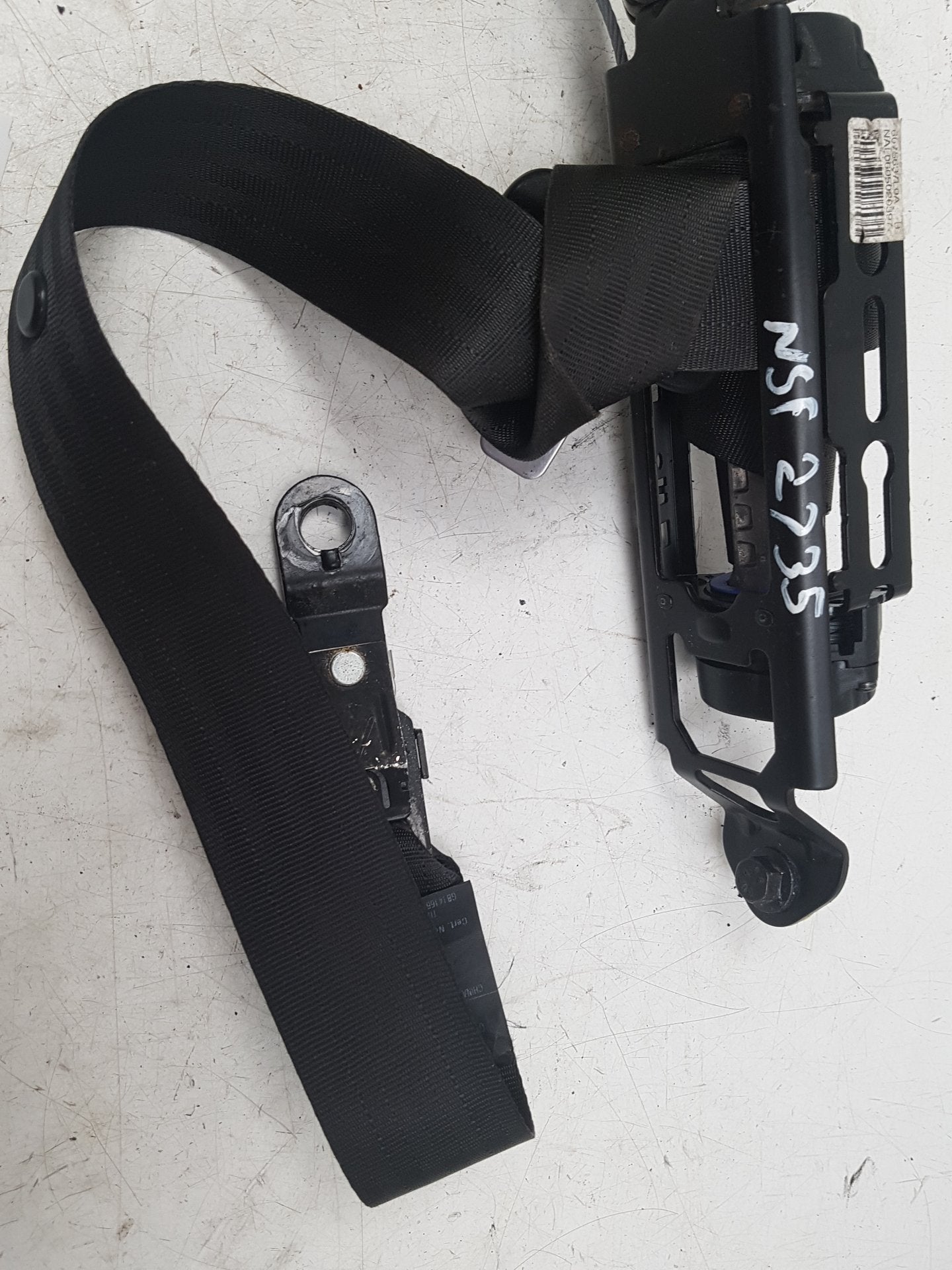 2000 - 2007 Volvo XC70  Estate Left Front Seat Belt 30734734