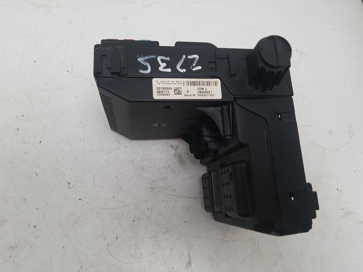 2000 - 2007 Volvo XC70  Estate CENTRAL ELECTRONIC MODULE (CEM) 30765646