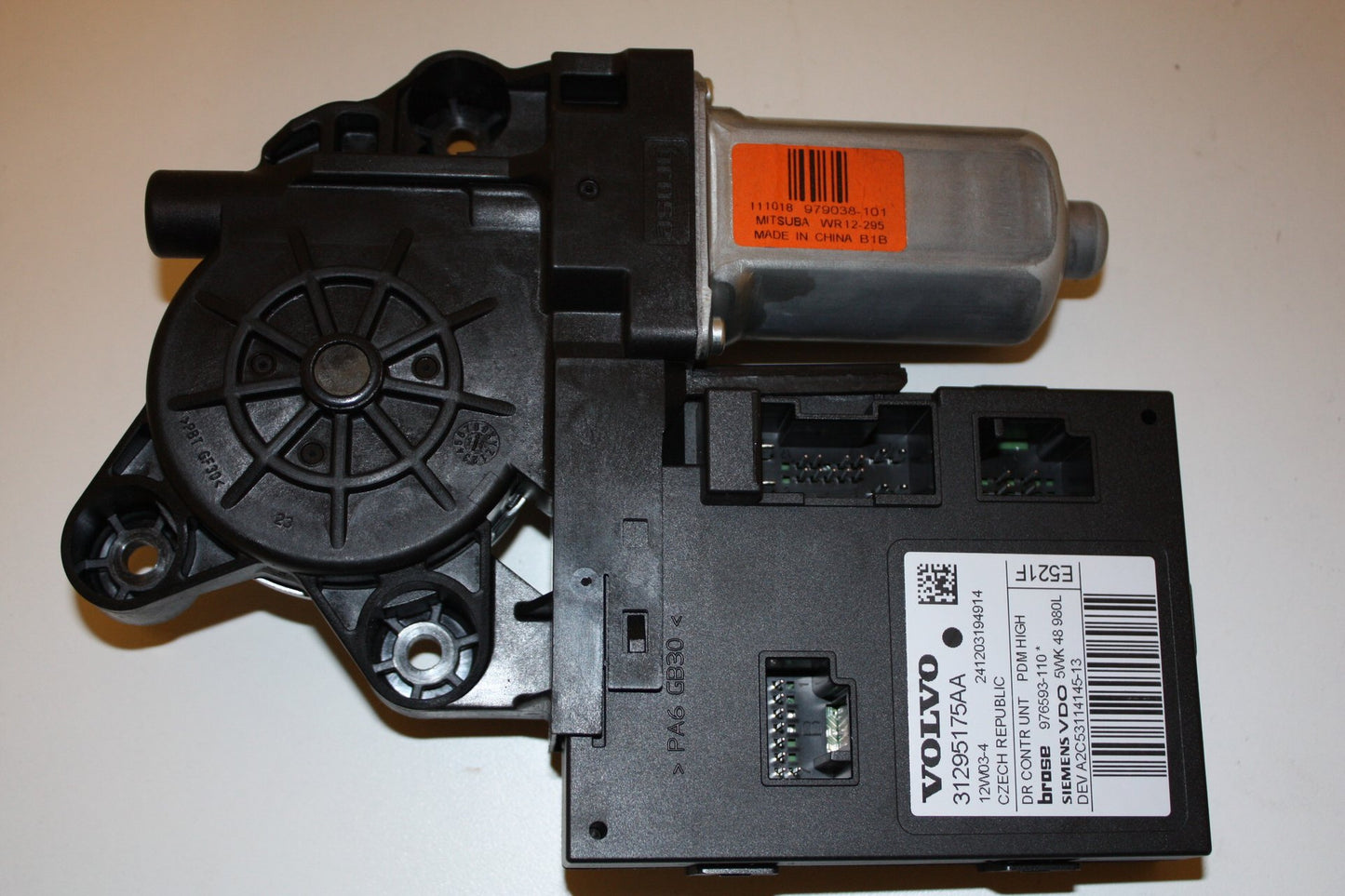 2010 - 2015 Volvo C30   WINDOW REG MOTOR (PASSENGER SIDE FRONT) 31295175AA  31295175