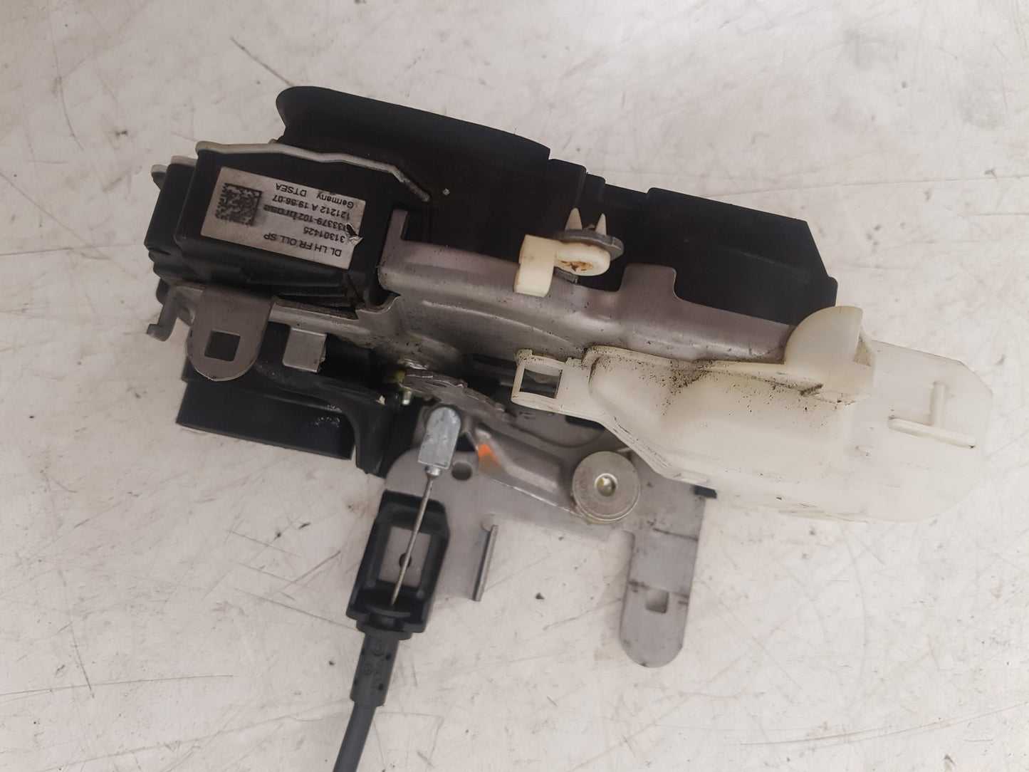 2013 - 2016 Volvo V40 III 525 Hatchback Left Front Central Locking Solenoid 31301425