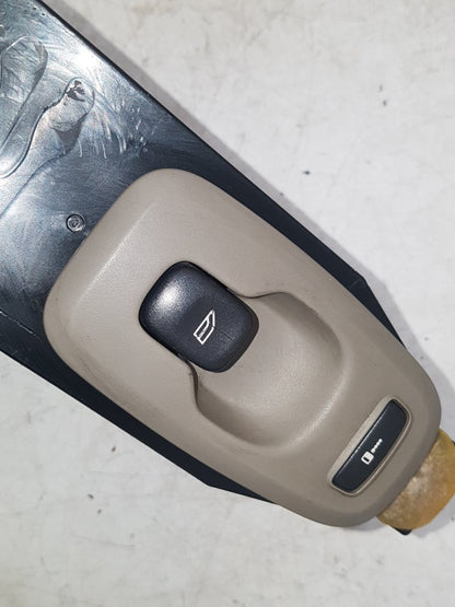2005 - 2008 Volvo V70  Estate Left Front Window Switch 30739981