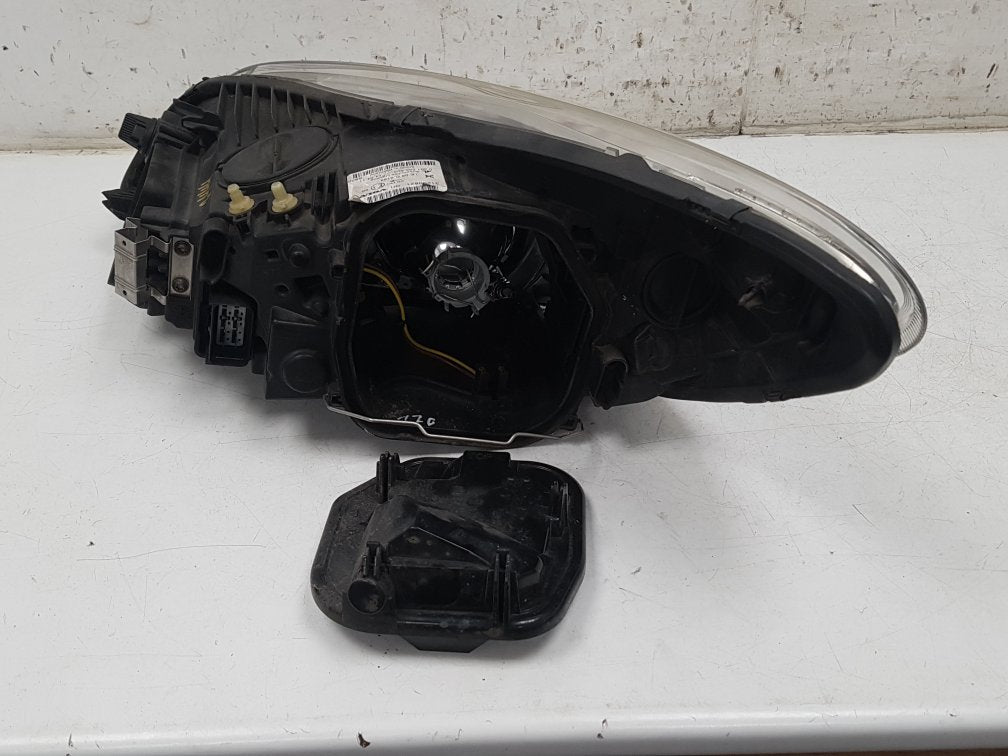 2006 - 2012 Volvo C30  Hatchback Right Headlight 31299821
