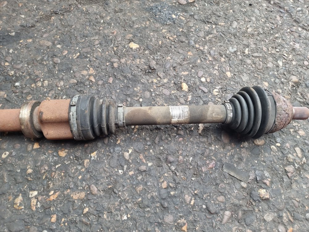 2004 - 2009 Volvo C30  Hatchback DRIVESHAFT - DRIVER FRONT (MANUAL) 31256933