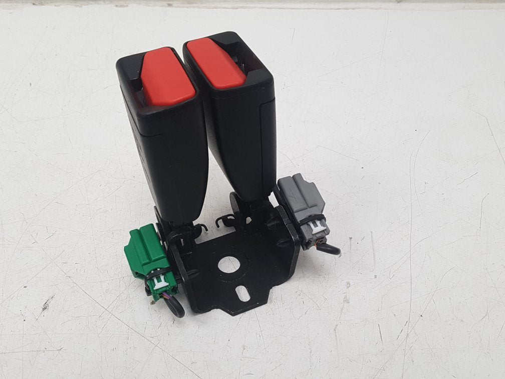 2019 - 2021 Volvo XC40 536 Estate SEAT BELT - CENTRE REAR 31462760
