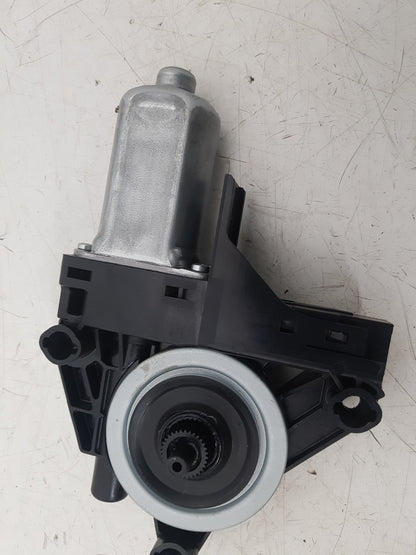2012 - 2015 Volvo V40  Hatchback WINDOW REG MOTOR (PASSENGER SIDE FRONT) 966268-103