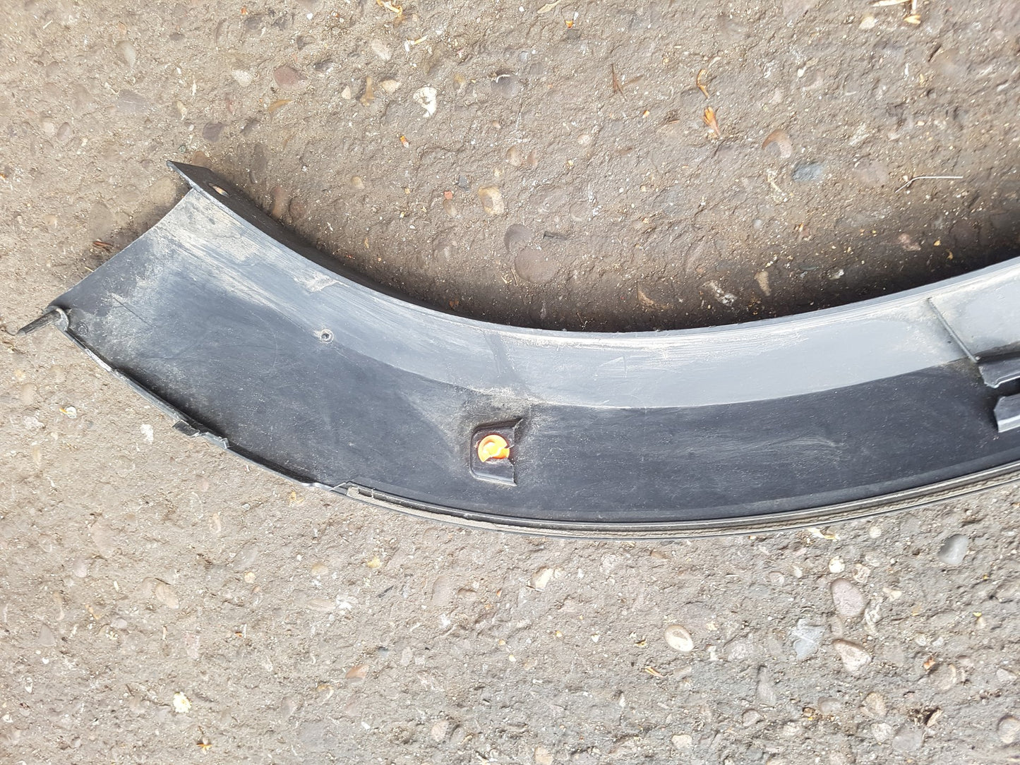 2010 Volvo XC70  Estate Right Rear Wheel Arch Moulding 31283106