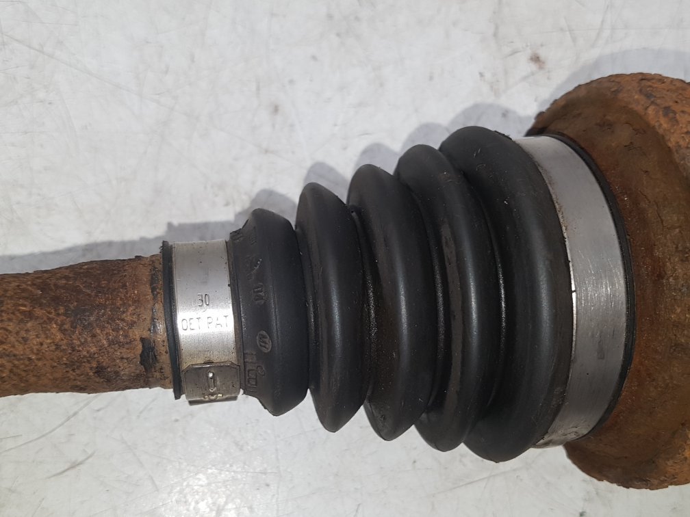 2003 - 2007 Volvo V70  Estate Left Rear Drive Axle 30735647