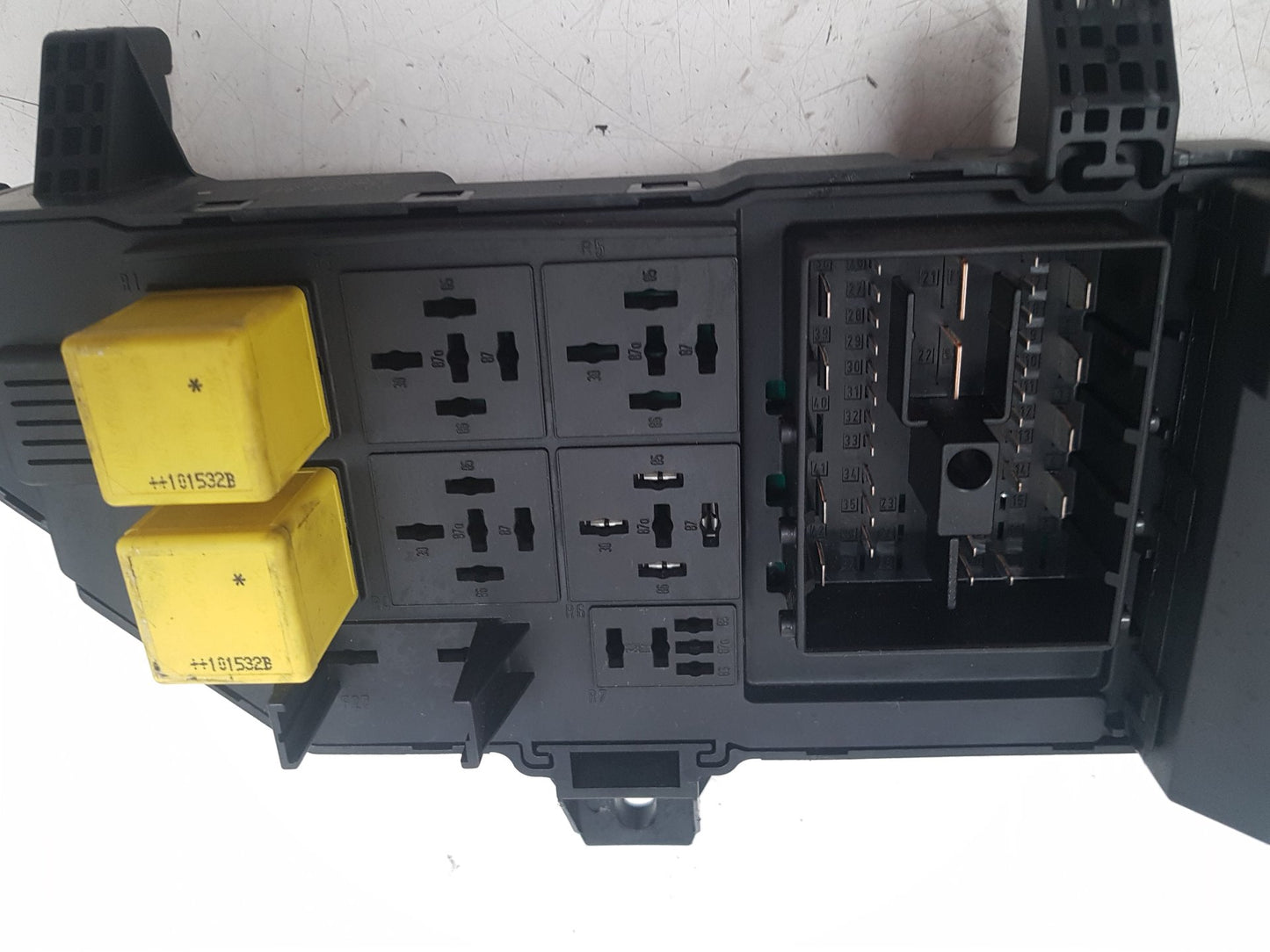 2007 - 2015 Saab 9-3  Estate Body Control Module 2 843 162