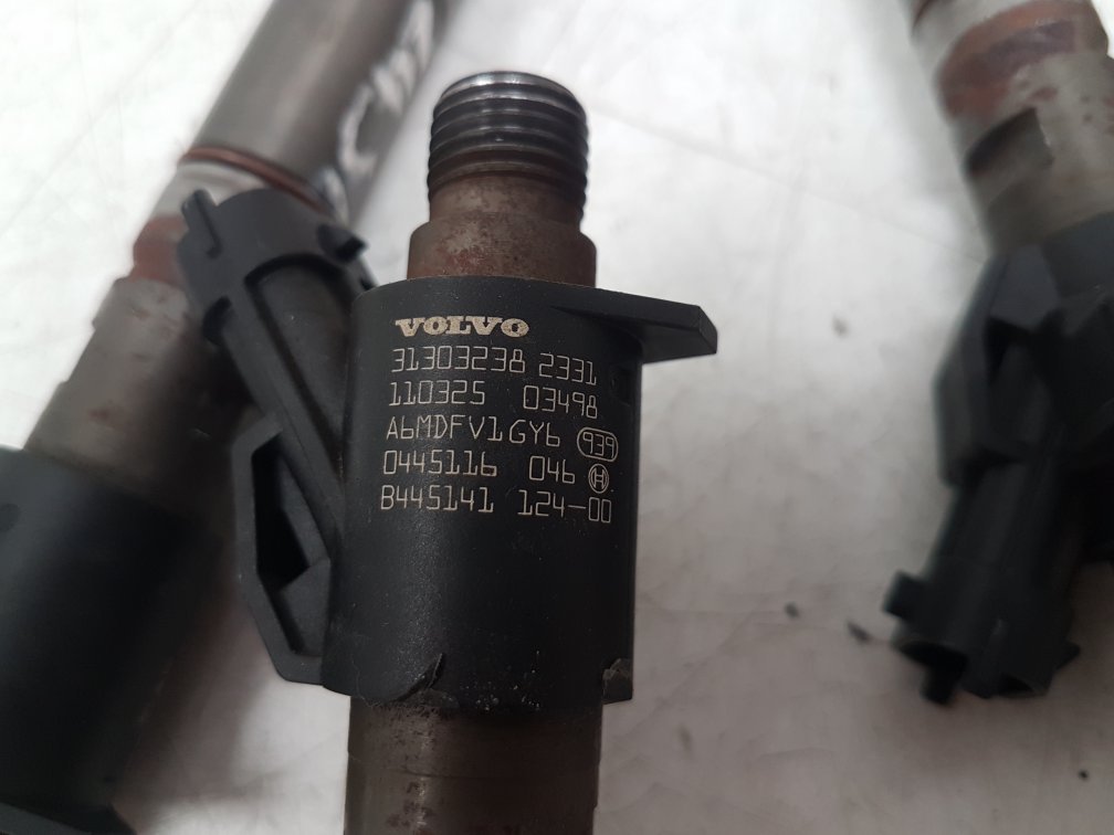2010 - 2016 Volvo V60   Fuel Injector 0445116046