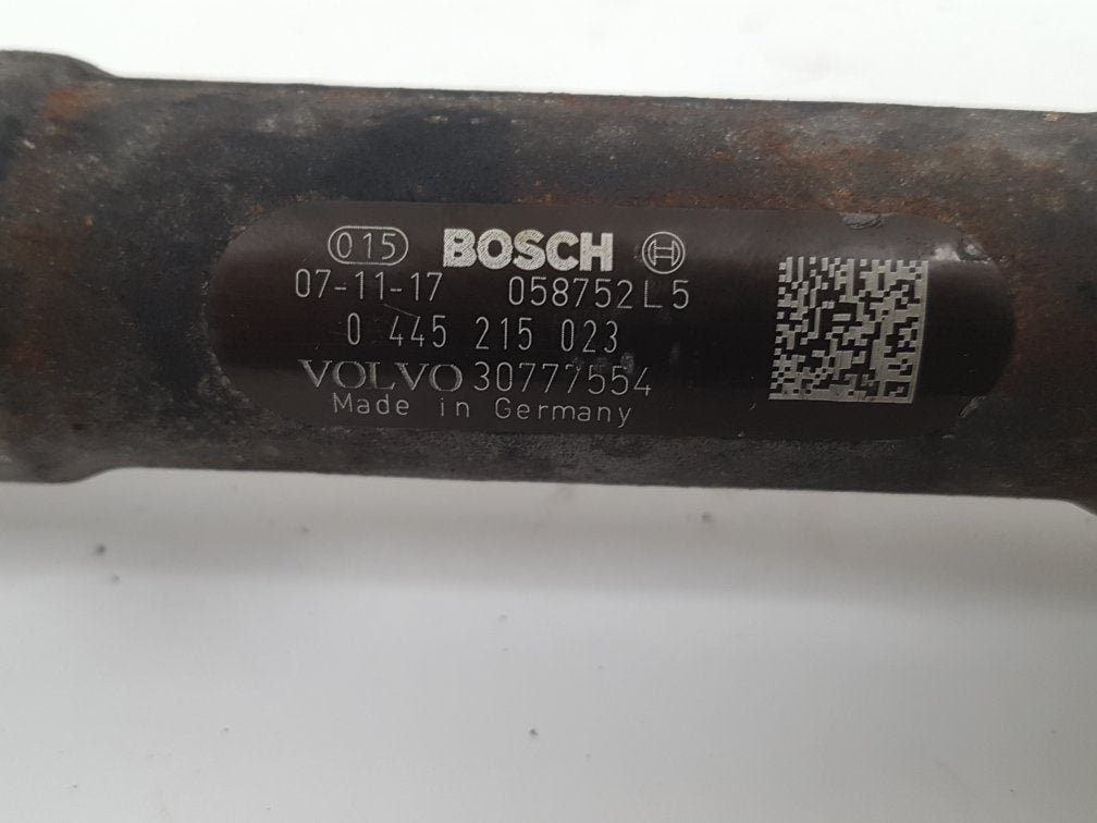 2004 - 2007 Volvo V50   Estate Injection Rail 30777554