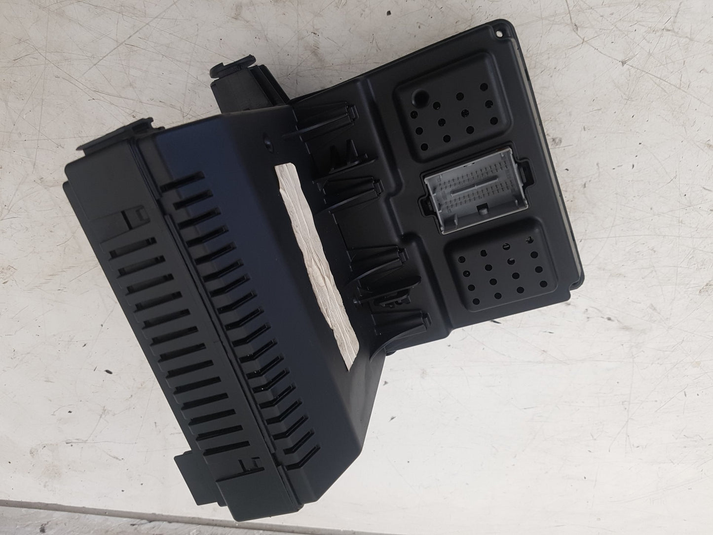 2007 Volvo V70  Estate CEM (CENTRAL ELECTRONIC MODULE) 30786889