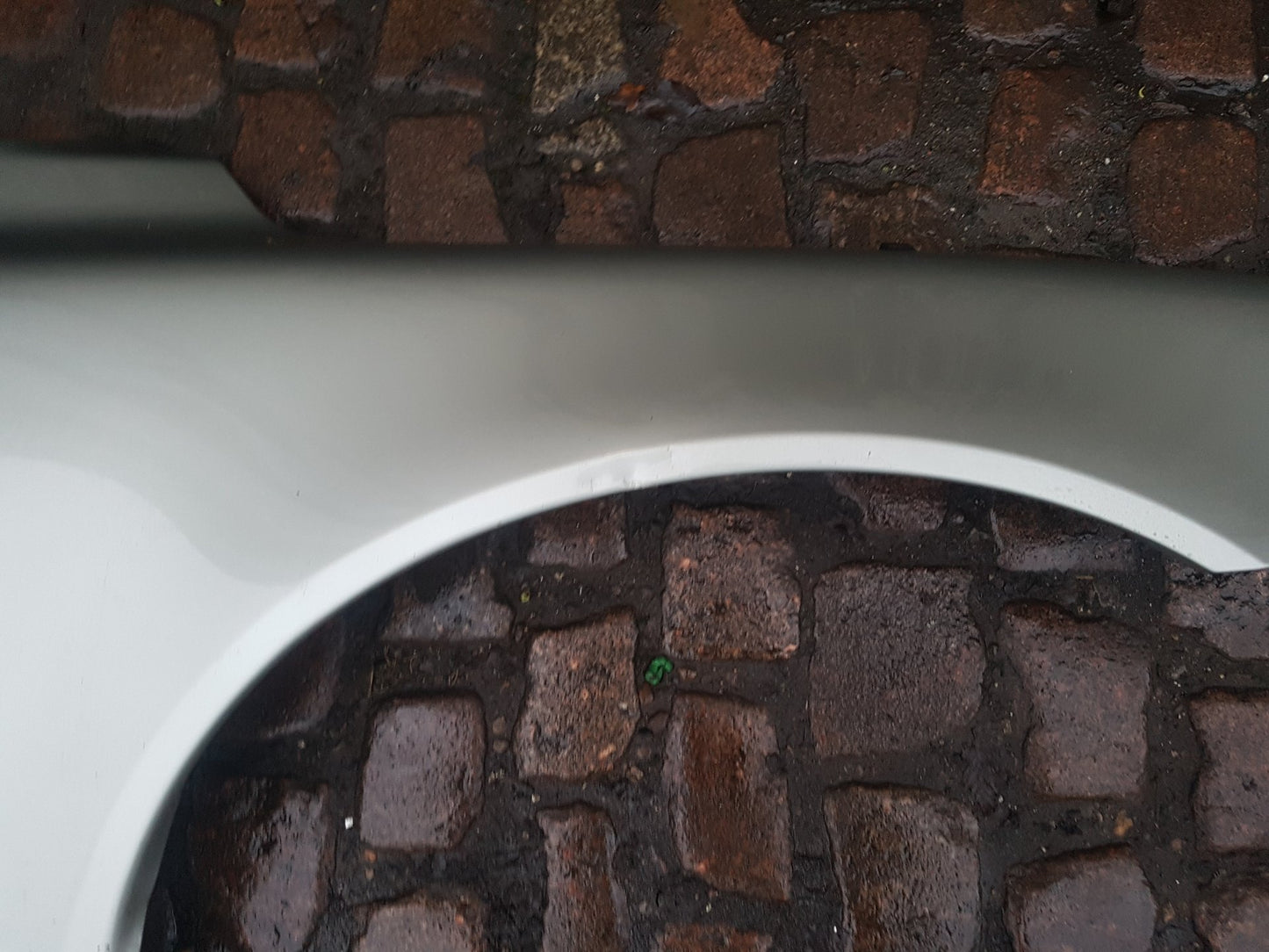 2008 - 2011 Volvo V70  Estate Right Front Guard
