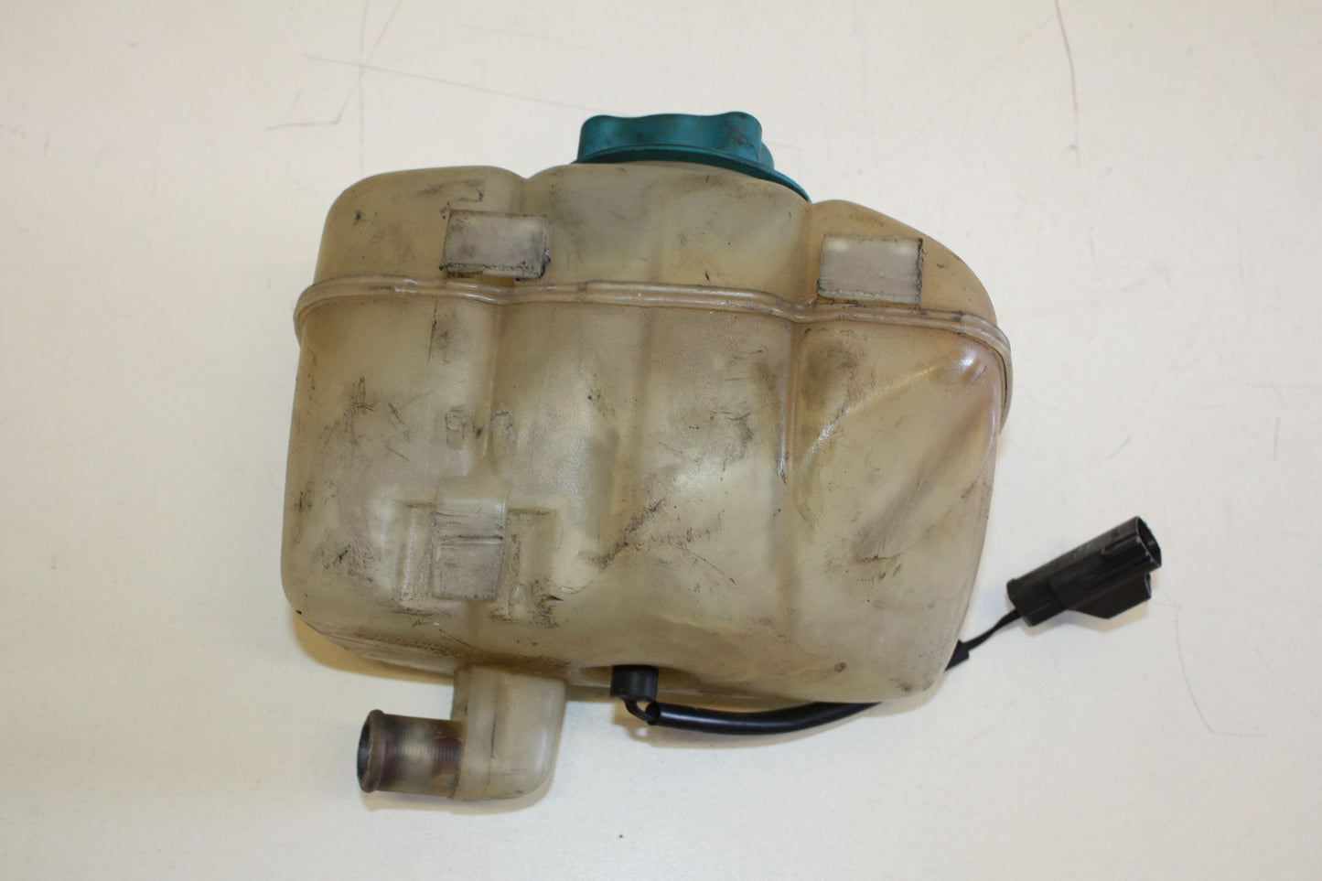 2001 - 2005 Volvo S80  Saloon Radiator Pressure Bottle 86383456