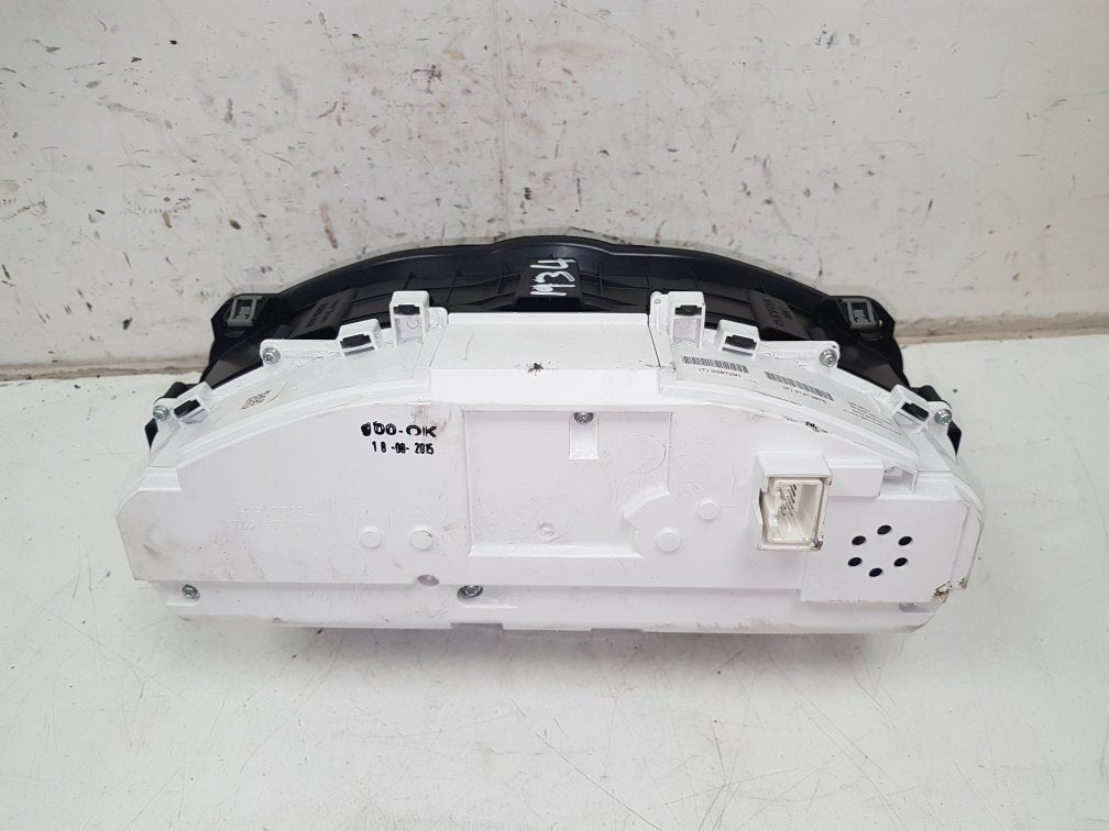 2014 - 2016 Volvo V40  Hatchback Instrument Cluster 31412875